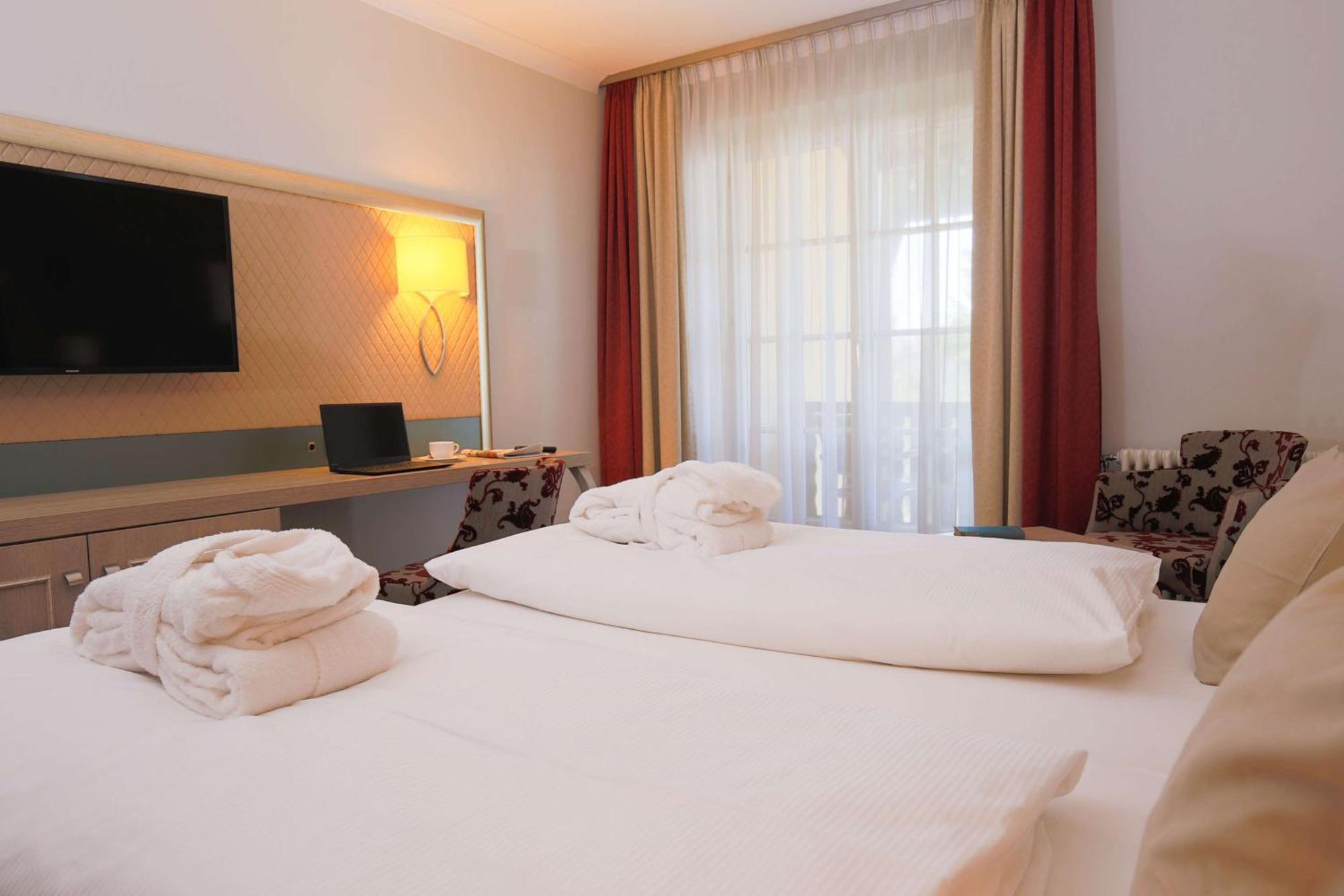 Hotel Bayerischer Hof Miesbach, BW Premier Collection Екстер'єр фото