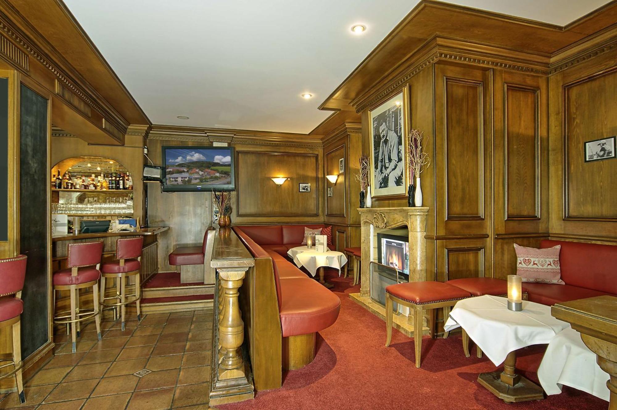 Hotel Bayerischer Hof Miesbach, BW Premier Collection Екстер'єр фото
