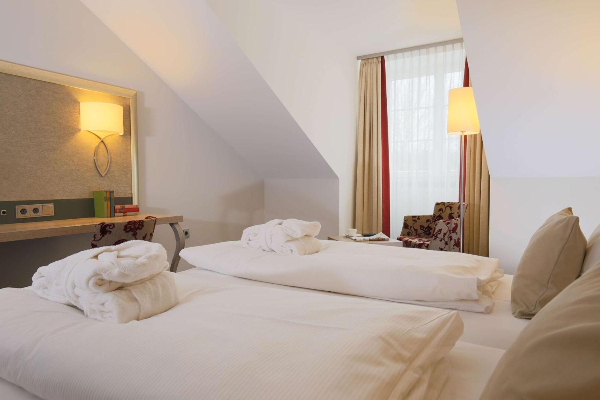 Hotel Bayerischer Hof Miesbach, BW Premier Collection Екстер'єр фото