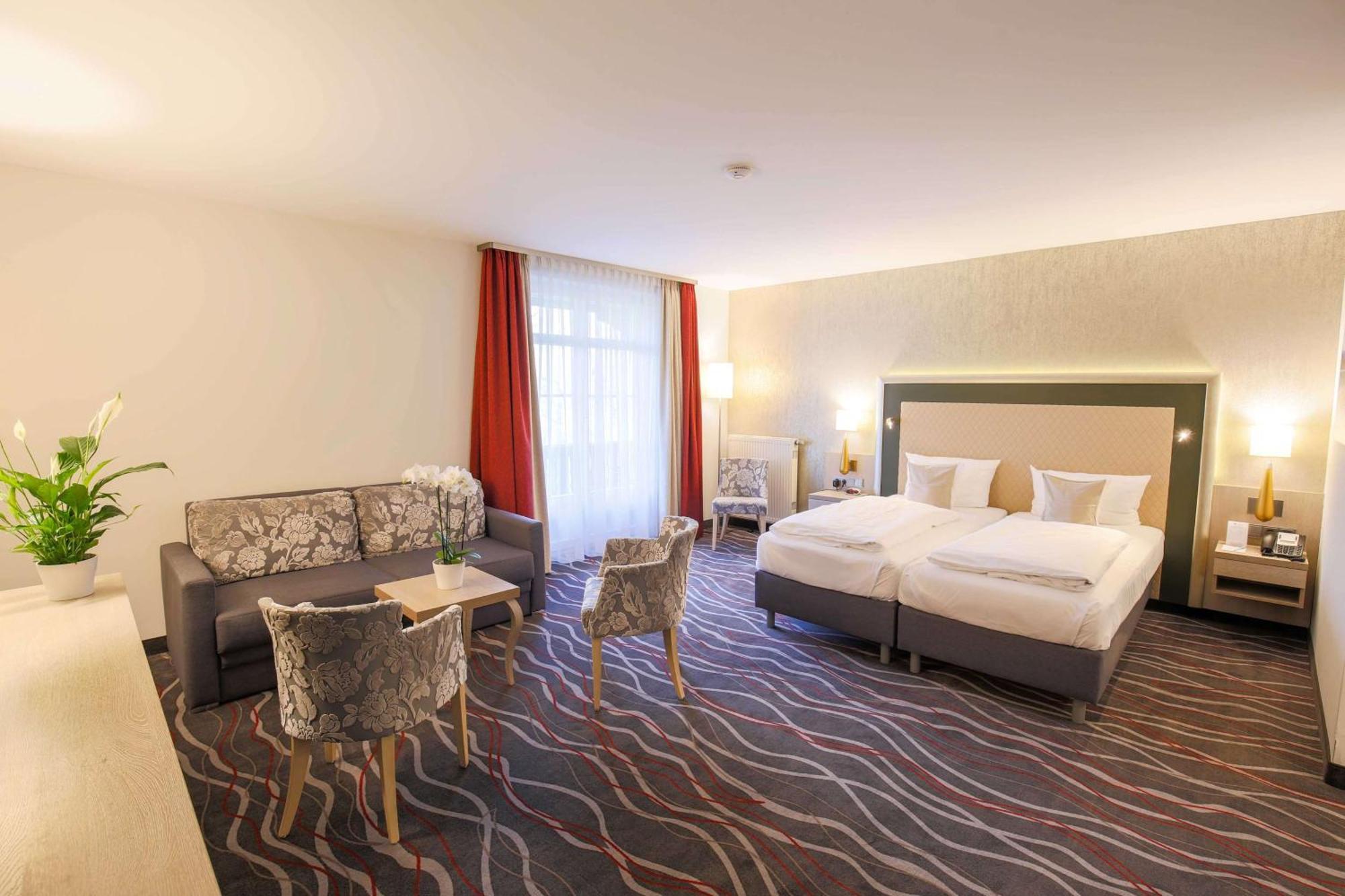 Hotel Bayerischer Hof Miesbach, BW Premier Collection Екстер'єр фото