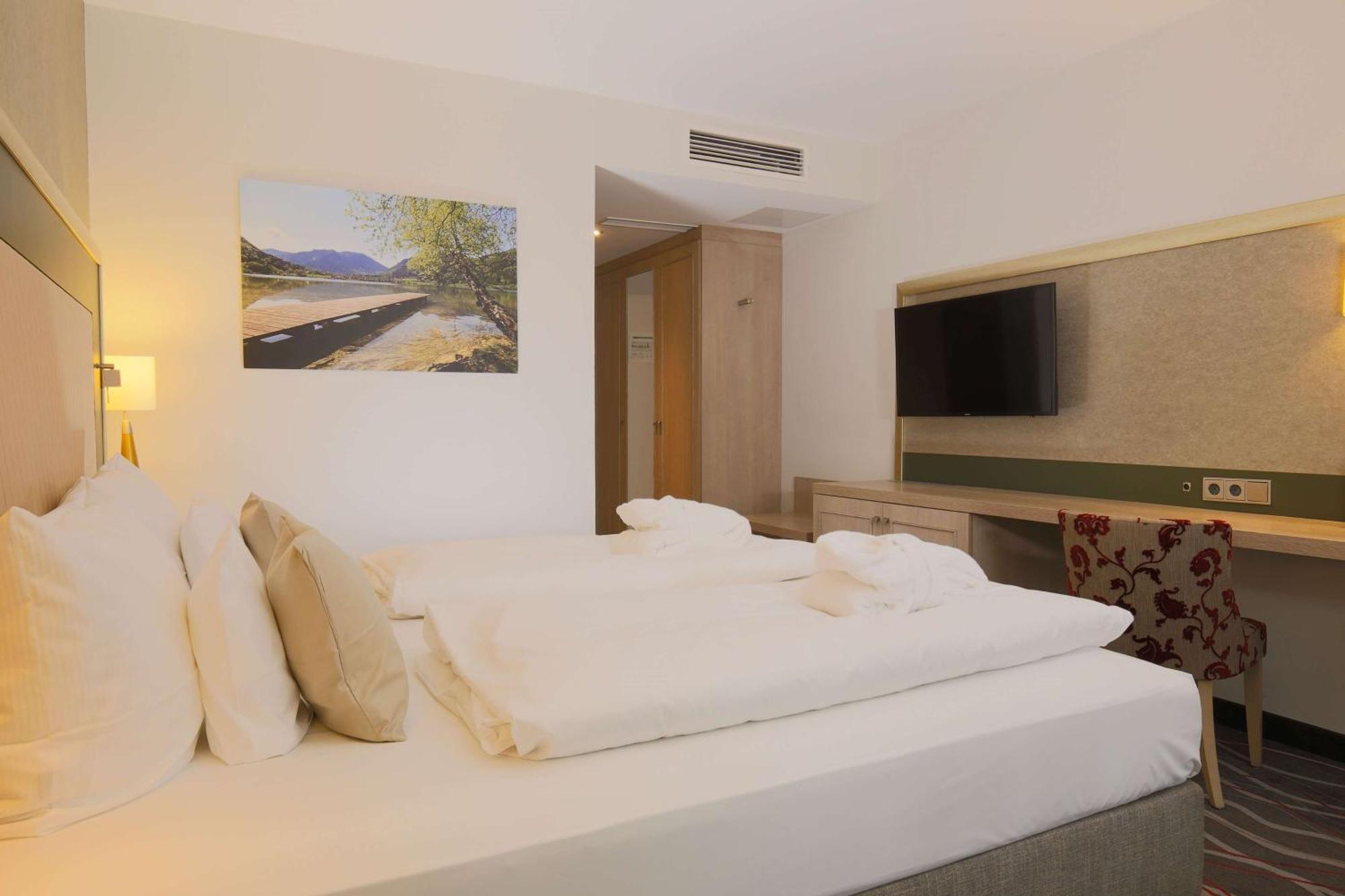 Hotel Bayerischer Hof Miesbach, BW Premier Collection Екстер'єр фото